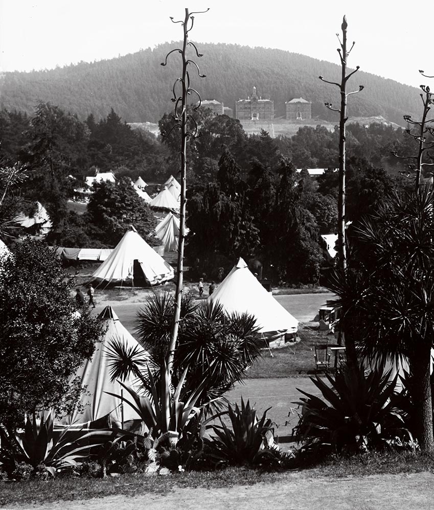 Make shift tents erected in wake of 1906 earthquake.
