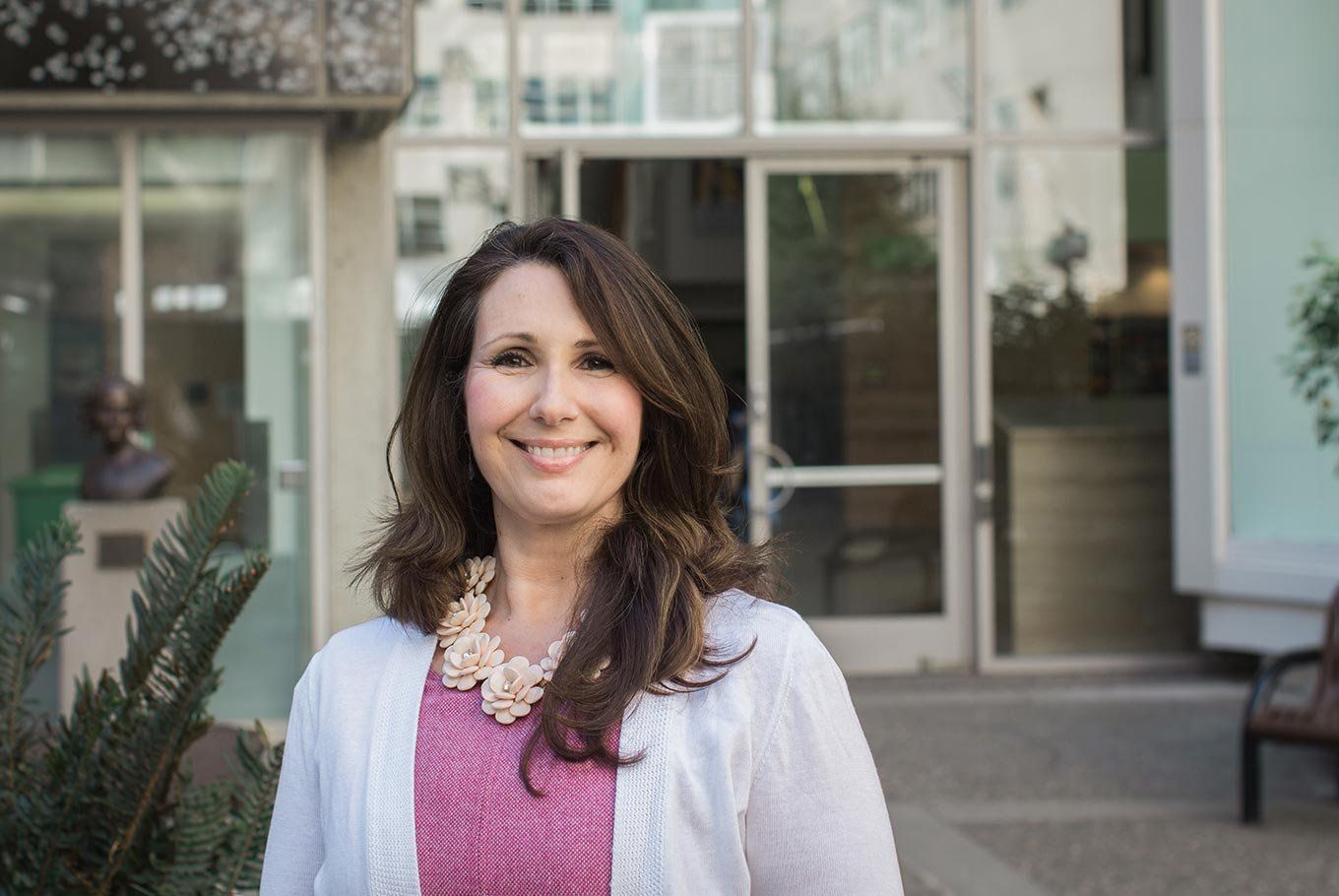Photo of Gina Intinarelli outside the UCSF School of Nursing.