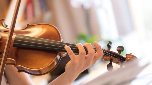 Hand playing violin