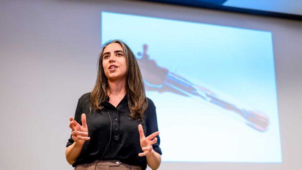First-place winner Yolanda Marti Mateos delivers her talk on stage.