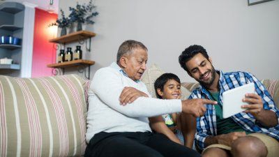 Family_men_child_indian_technology.jpg