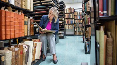 polina-ilieva-reading-book.jpg